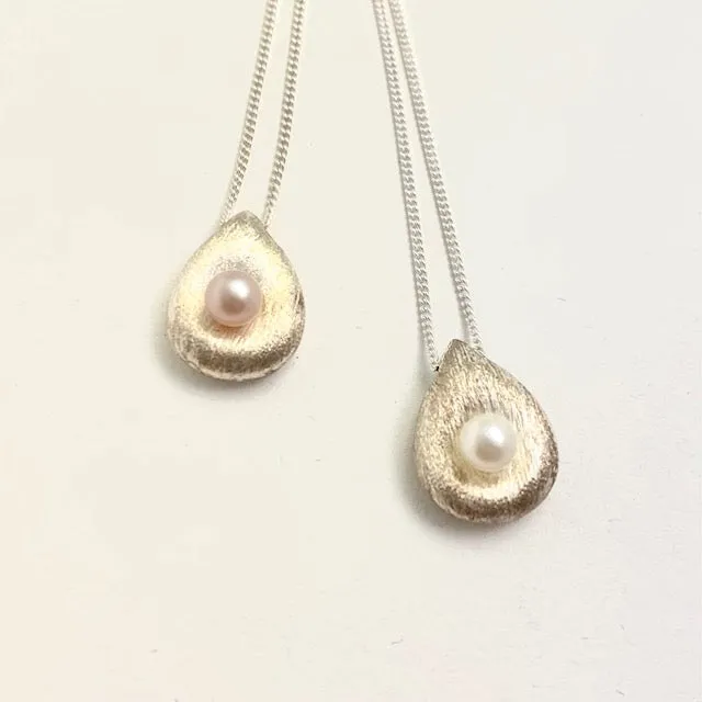 Dream Pillow Pearl slider Necklaces